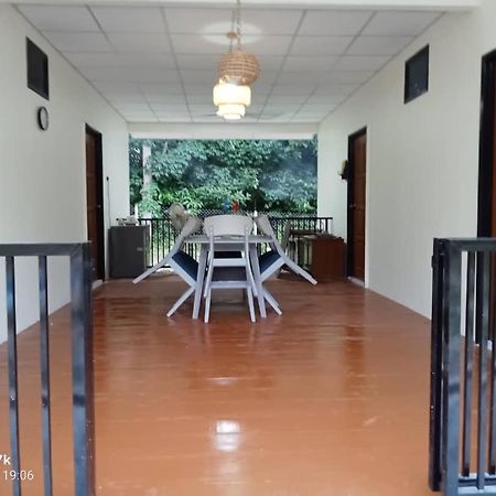 Bilik Umar Apartman Gerik Kültér fotó