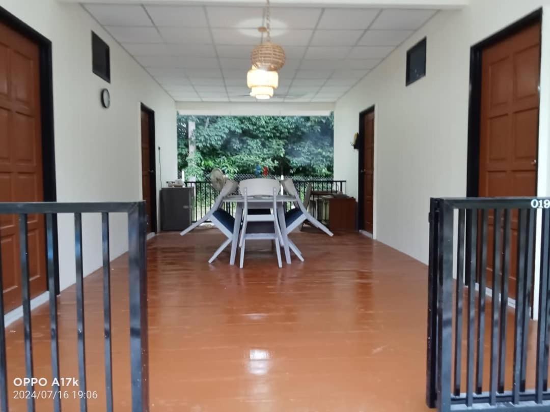 Bilik Umar Apartman Gerik Kültér fotó